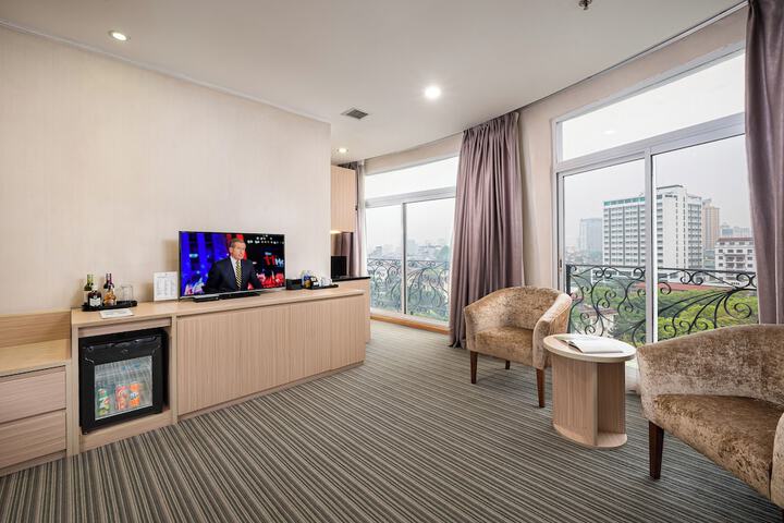 Room 11 of 184