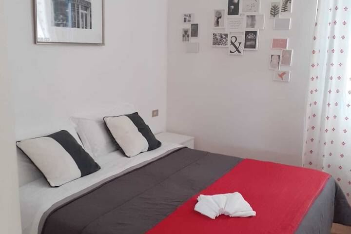 Room 8 of 92