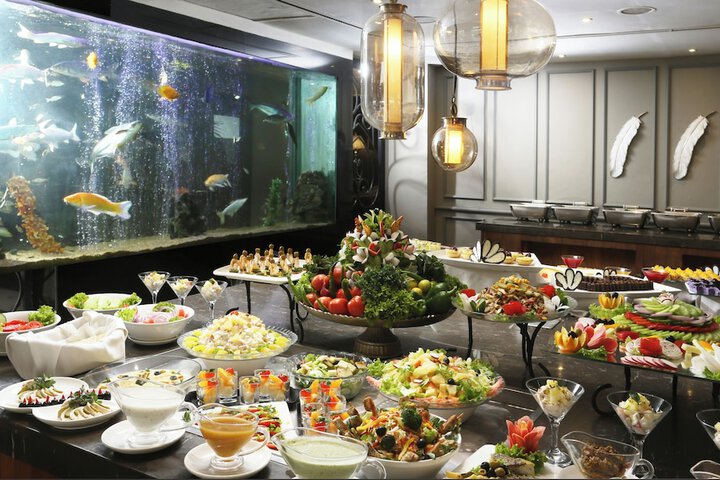 Dining 41 of 49