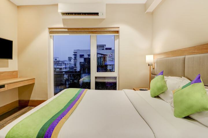 Room 16 of 48