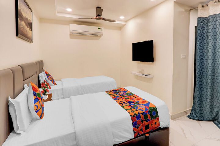 Room 15 of 32