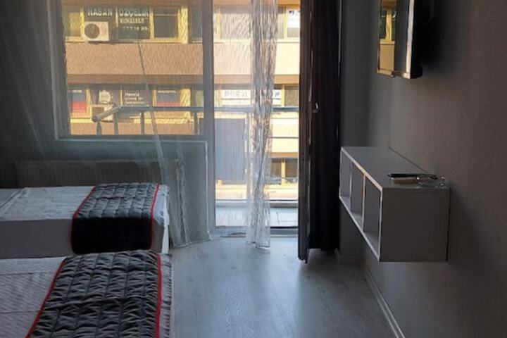 Room 22 of 53
