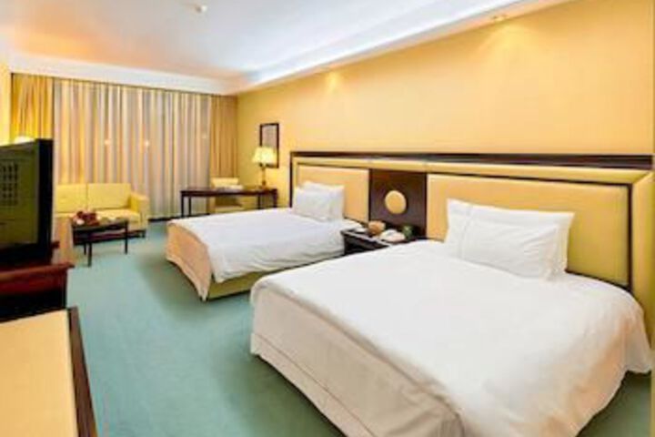 Room 12 of 49