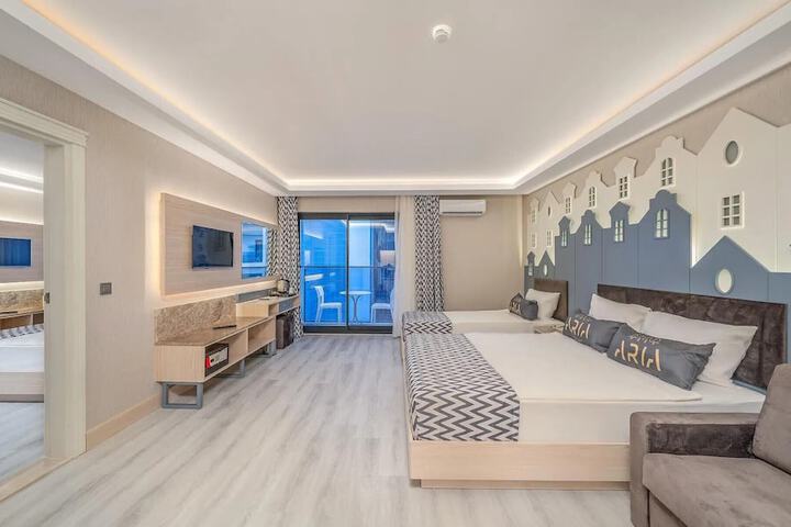Room 16 of 74