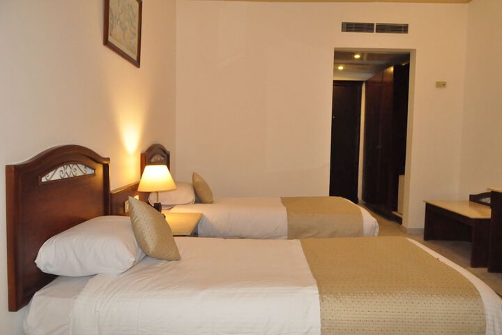 Room 4 of 21