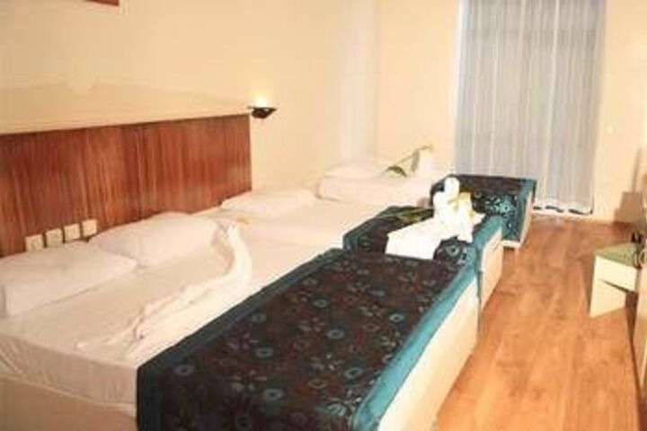 Room 15 of 26