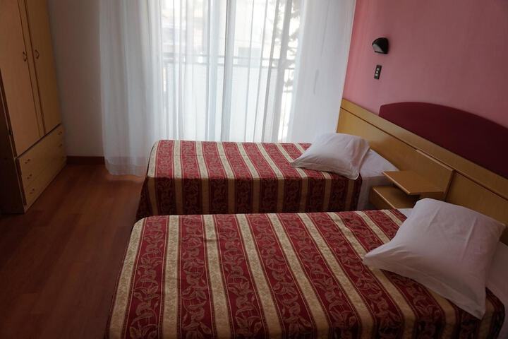 Room 18 of 62