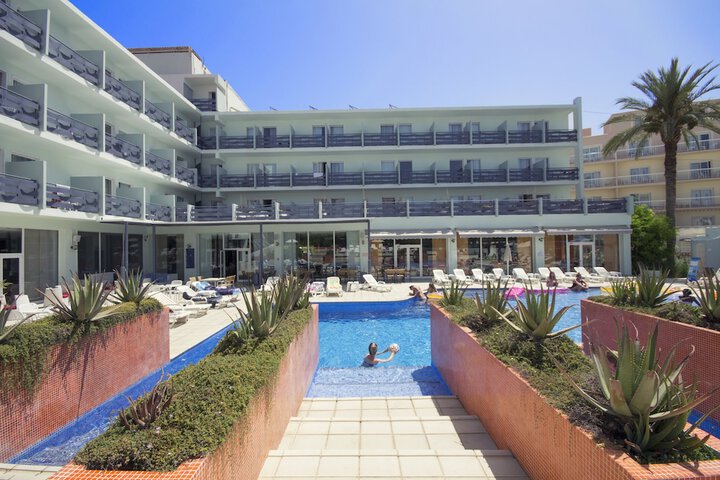 Pool Hotel