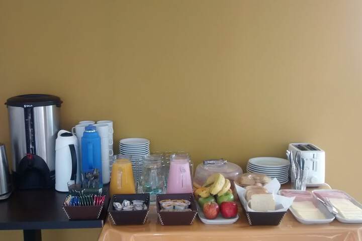 Breakfast/Coffee Service 14 of 20