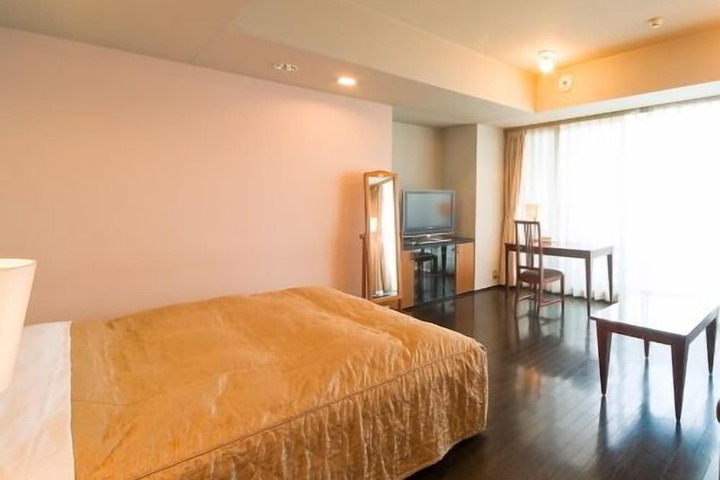Room 21 of 43