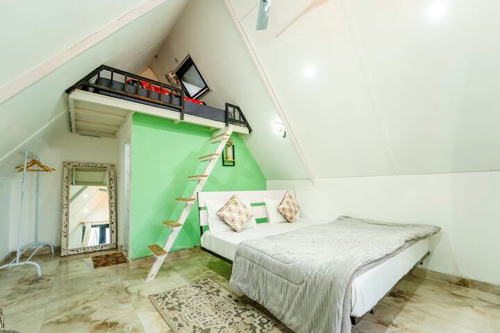 Room 10 of 82