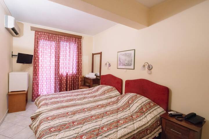 Room 8 of 52