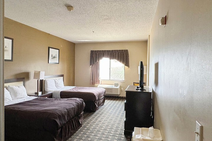 1 King Bed (4 of 11)