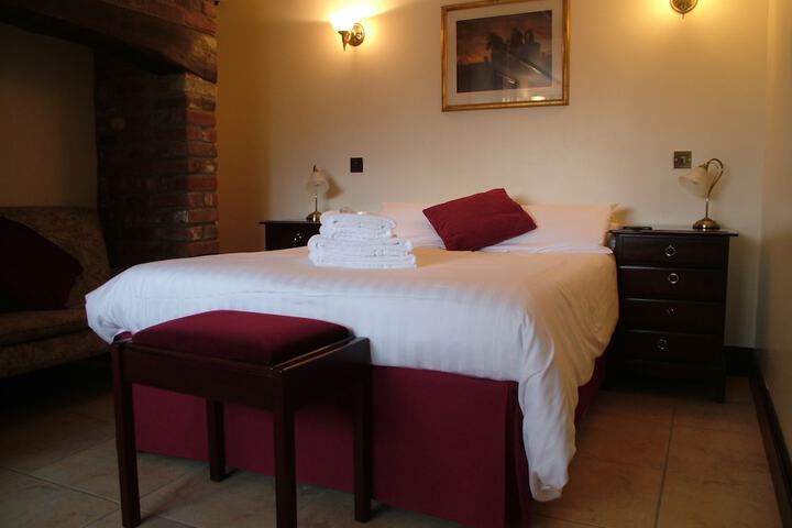 Room 4 of 38