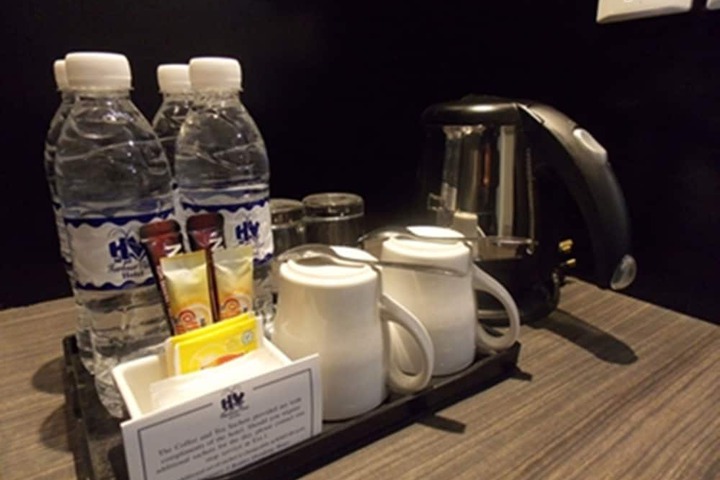 Breakfast/Coffee Service 19 of 48