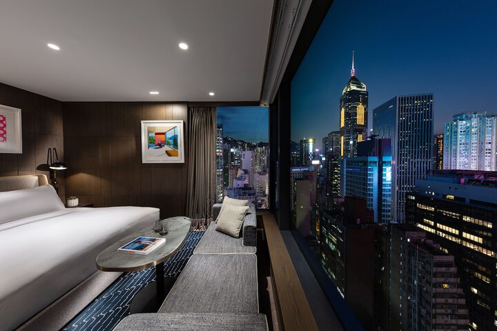 Room 27 of 49