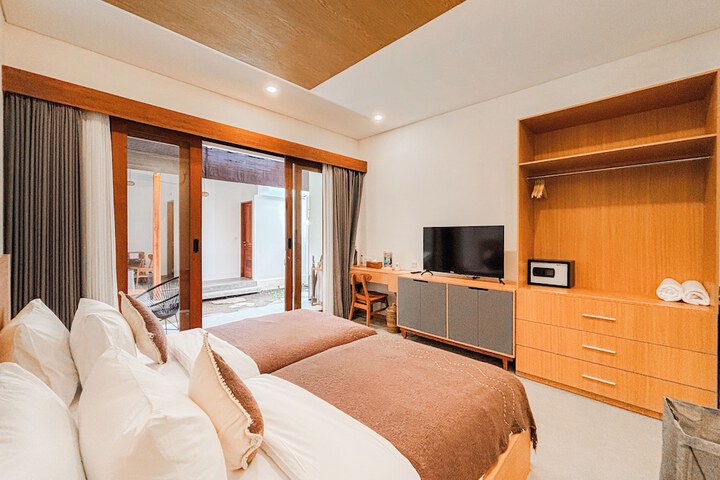 Room 17 of 39