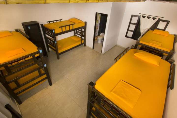 Room 5 of 12