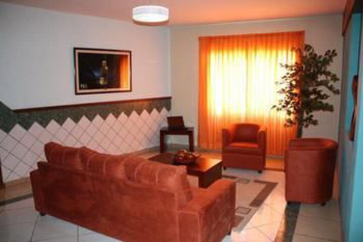 Room 10 of 20