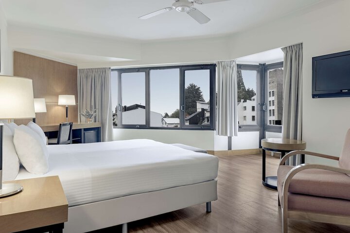 Room 20 of 39