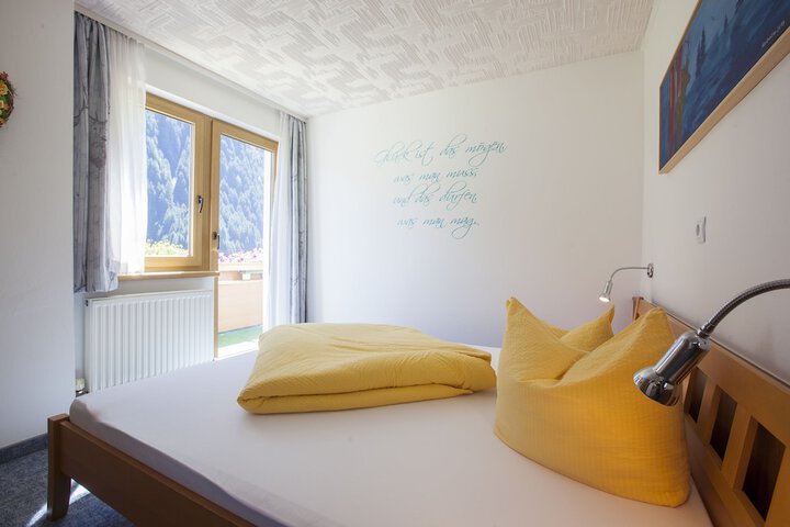 Room 28 of 113