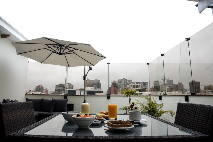 Breakfast/Coffee Service 67 of 70