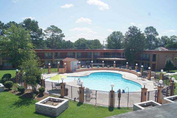 Pool 57 of 101