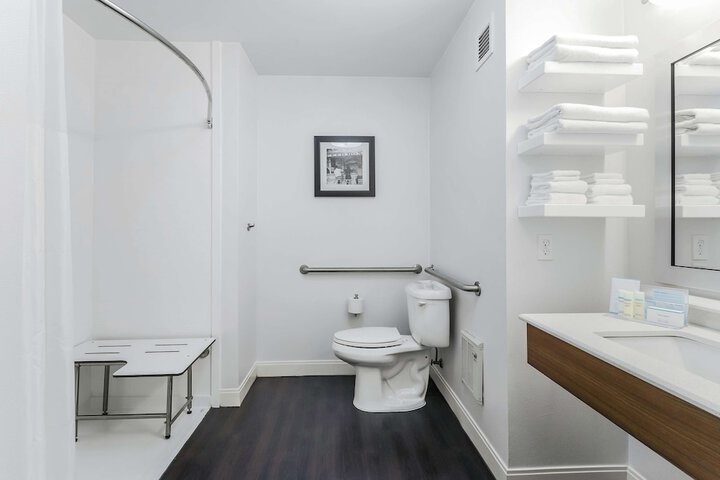 Bathroom shower
