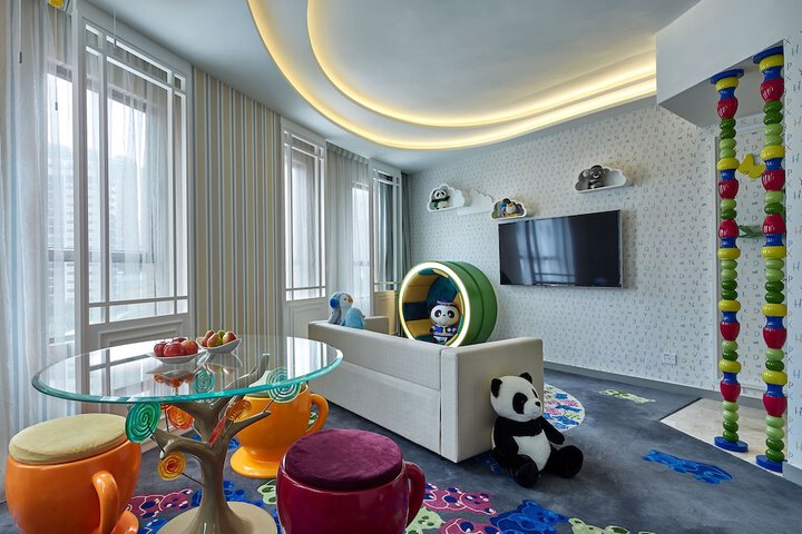 Room 23 of 81