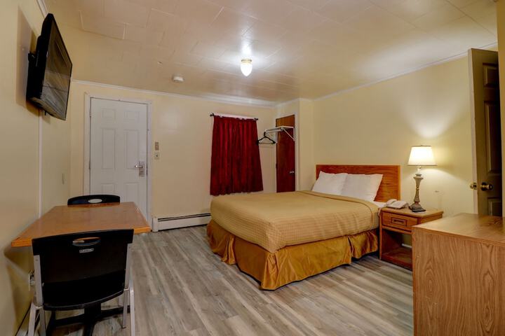 Cabin Classic Queen Bed (11 of 11)