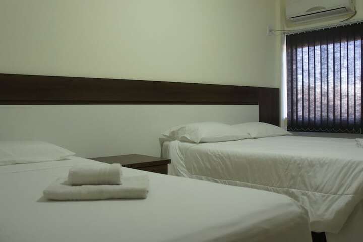 Room 13 of 35