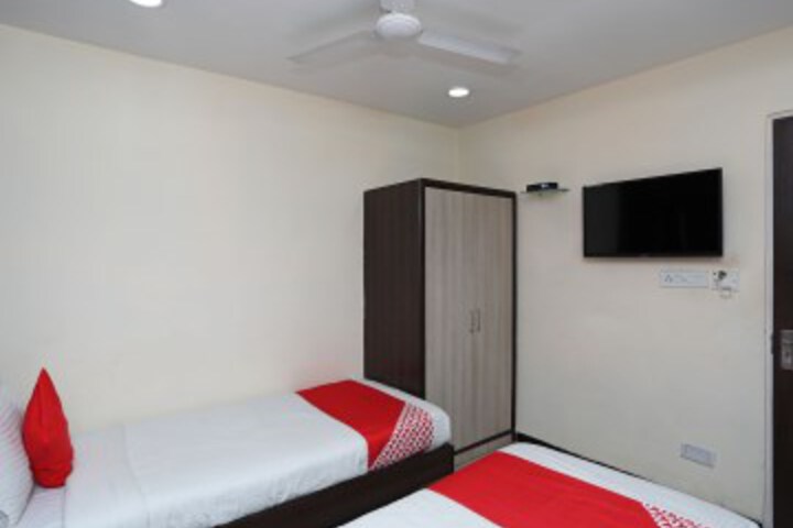 Room 5 of 7