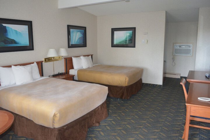 2 Double Beds (22 of 25)