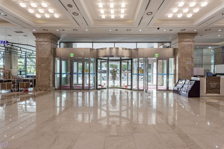 Hotel 2 of 82