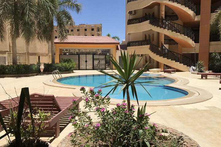 Pool 115 of 126
