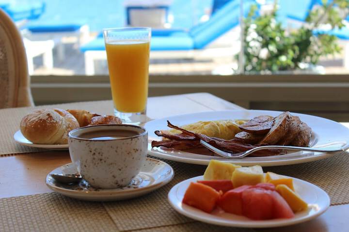 Breakfast/Coffee Service 144 of 178