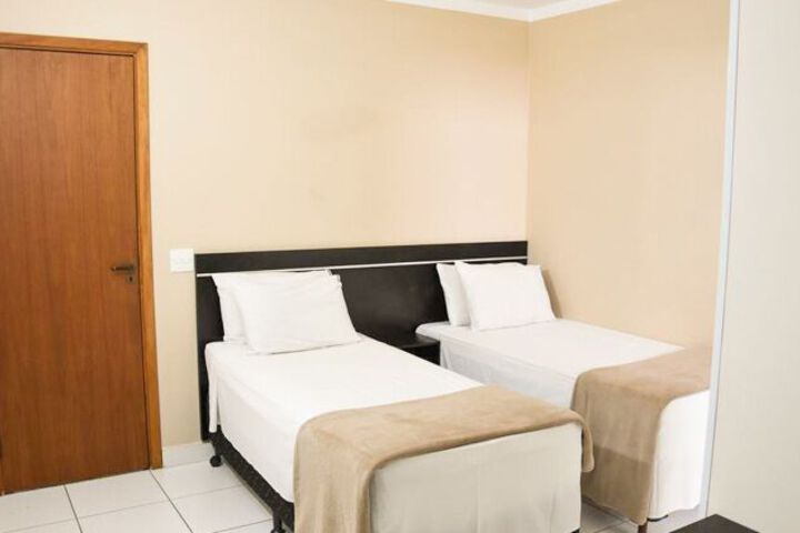 Room 32 of 57