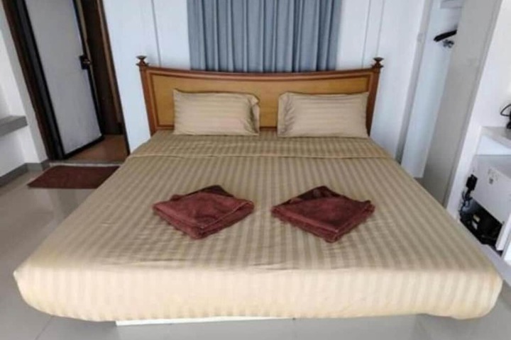 Room 18 of 53
