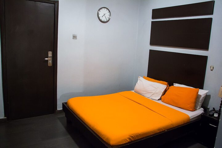 Room 20 of 39