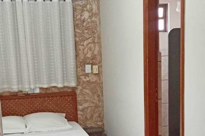 Room 10 of 29