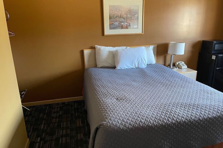 Room 10 of 31