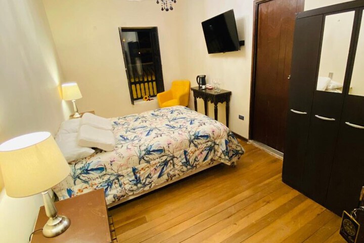 Room 18 of 80