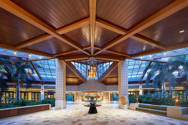 Hotel Lobby