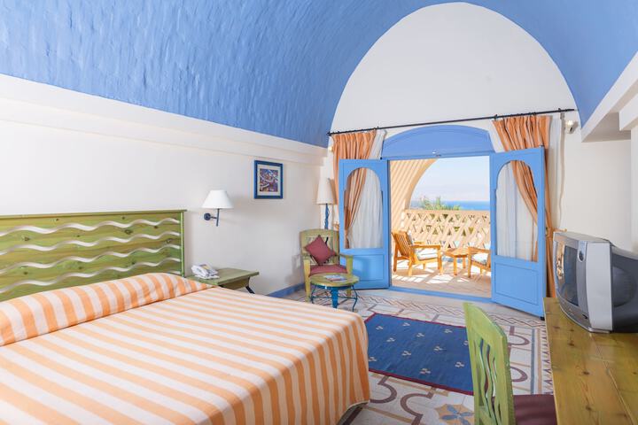 Room 5 of 36