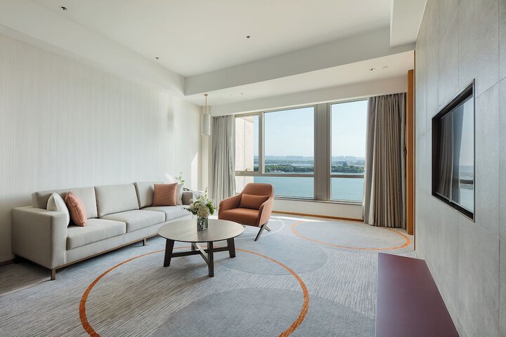 Room 44 of 118