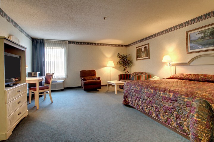 1 King Bed (1 of 6)
