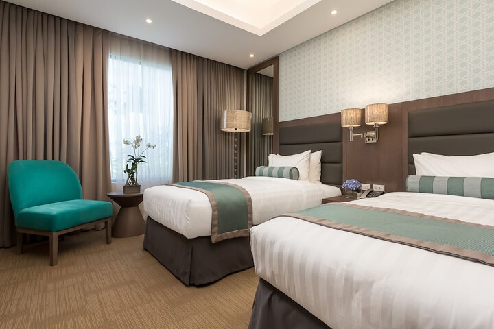 Room 8 of 49
