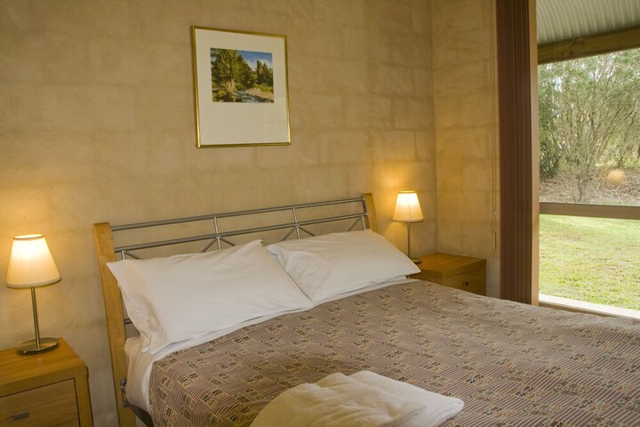 Room 4 of 12