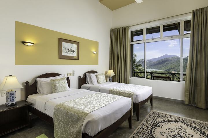 Room 21 of 77