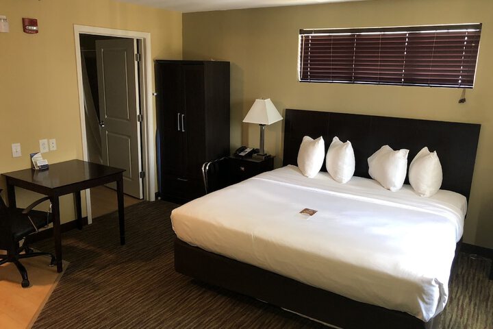 Room 7 of 71